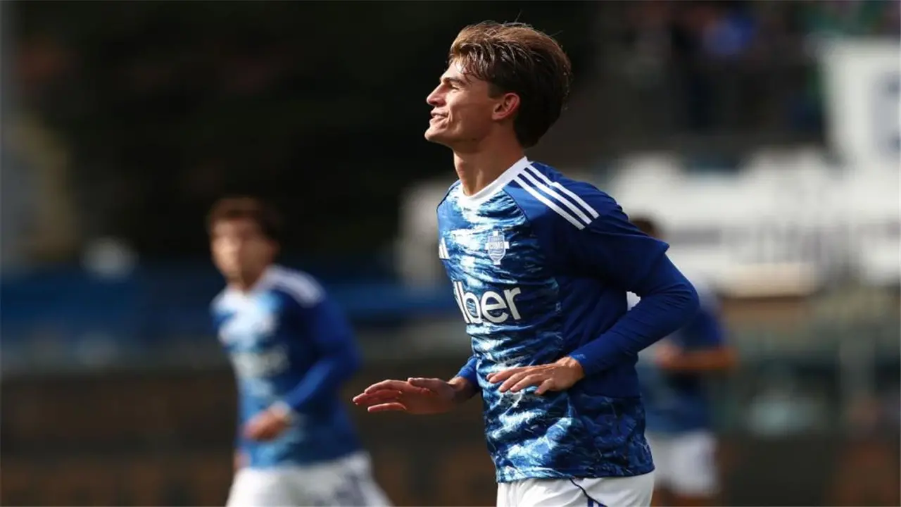 موقف فابريجاس من عودة نيكو باز إلى ريال مدريد في يناير يحدد مستقبل اللاعب في النادي